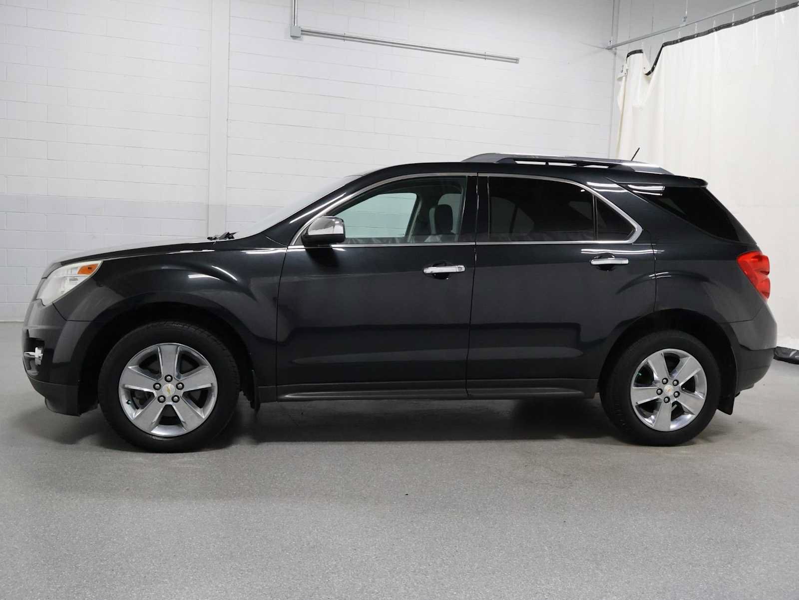 Used 2013 Chevrolet Equinox LTZ AWD/4WD image 2