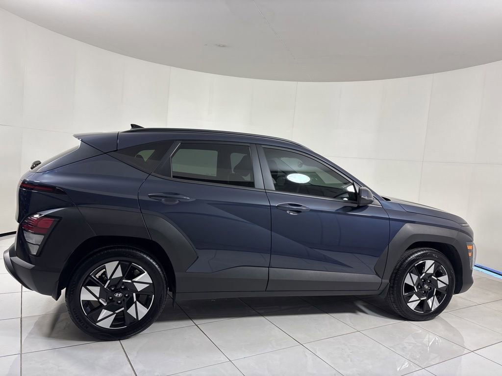 Certified 2025 Hyundai Kona SEL image 6