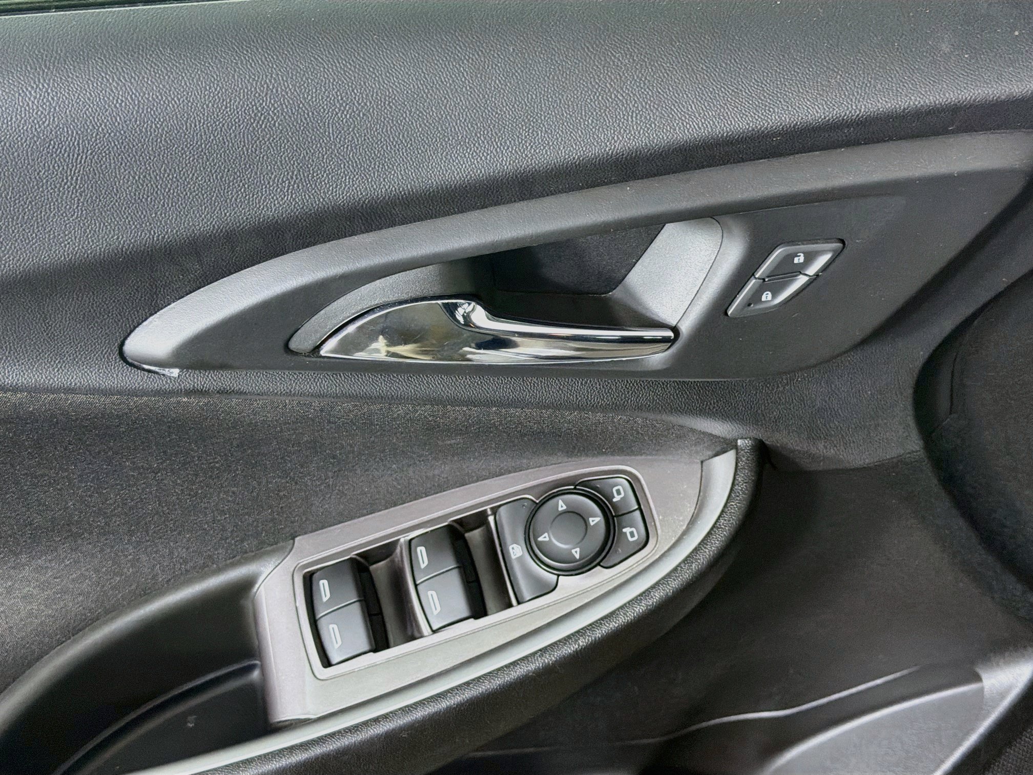 Used 2022 Chevrolet Malibu RS FWD image 15