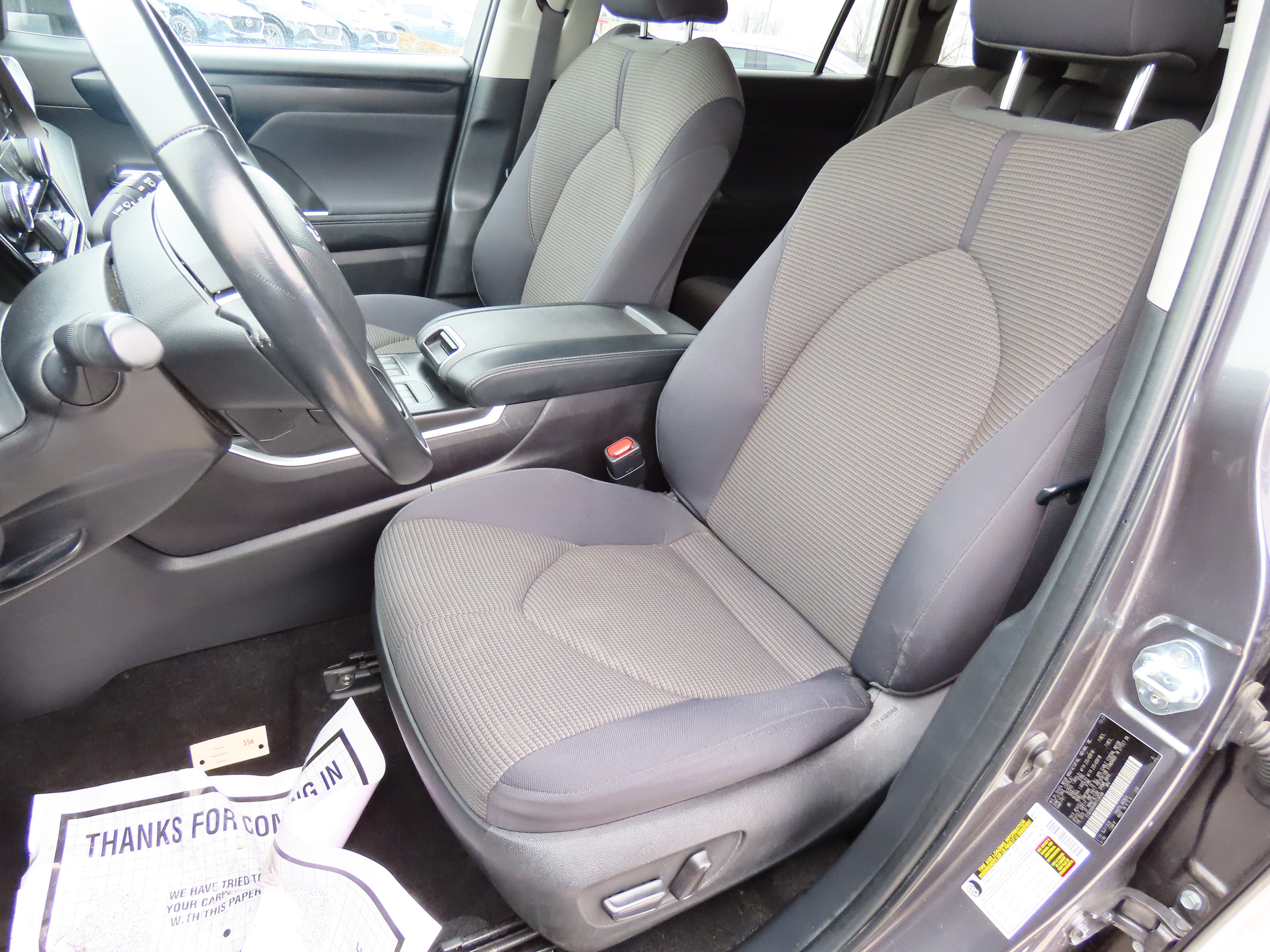 Used 2024 Toyota Highlander LE image 40