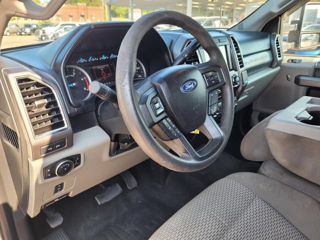 Used 2017 Ford F250 XLT w/ XLT Premium Package AWD/4WD image 16
