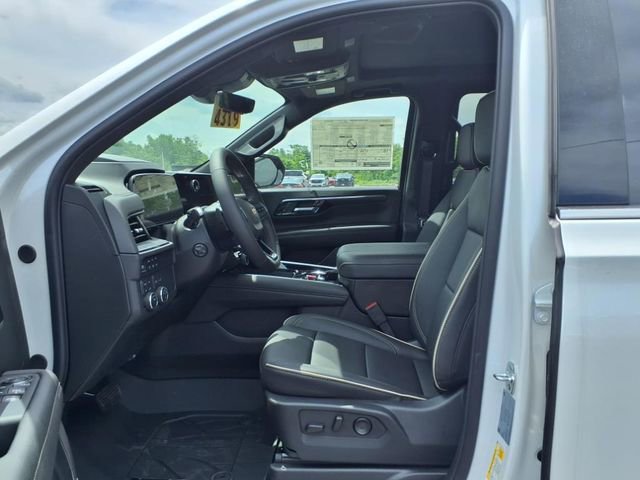 New 2025 Chevrolet Suburban Premier image 11