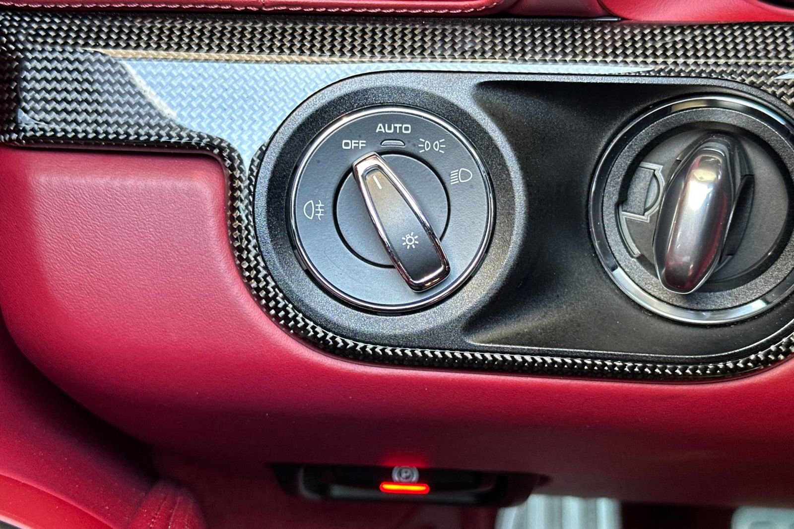 Certified 2019 Porsche 911 Targa 4 GTS AWD/4WD image 34