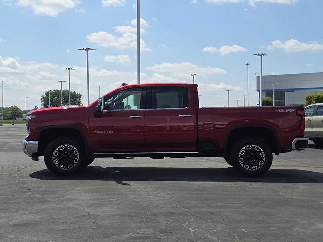 Used 2025 Chevrolet Silverado 2500 LTZ w/ LTZ Premium Package AWD/4WD image 19