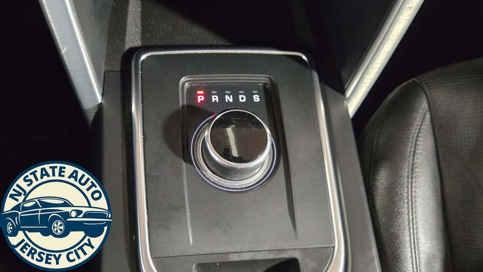 Used 2019 Land Rover Discovery Sport HSE AWD/4WD image 17