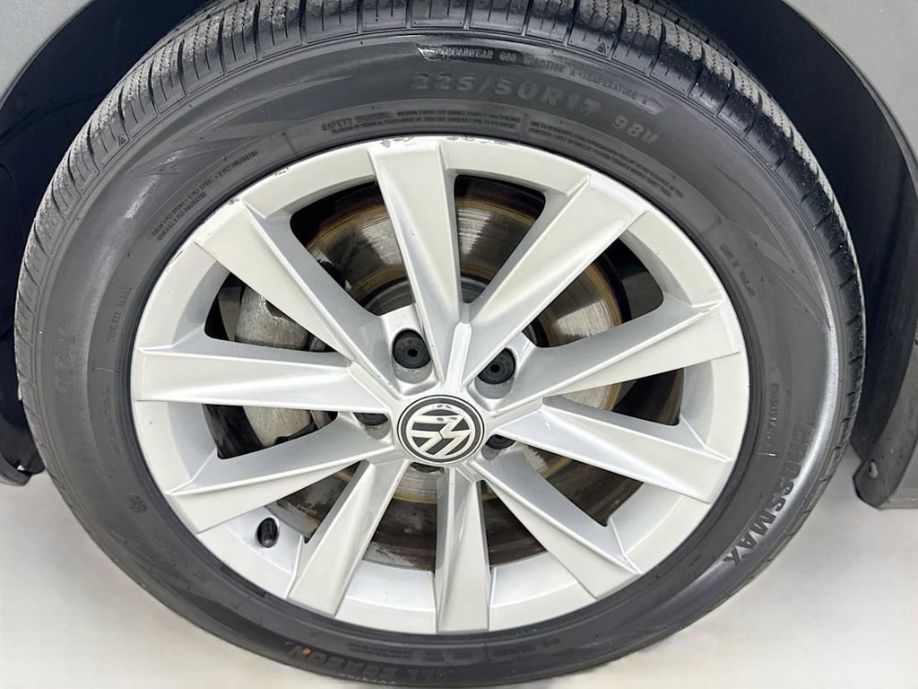 Used 2017 Volkswagen Golf Alltrack SEL image 40