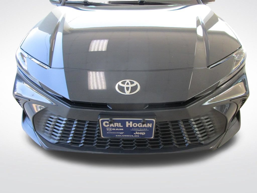Used 2025 Toyota Camry SE FWD image 26