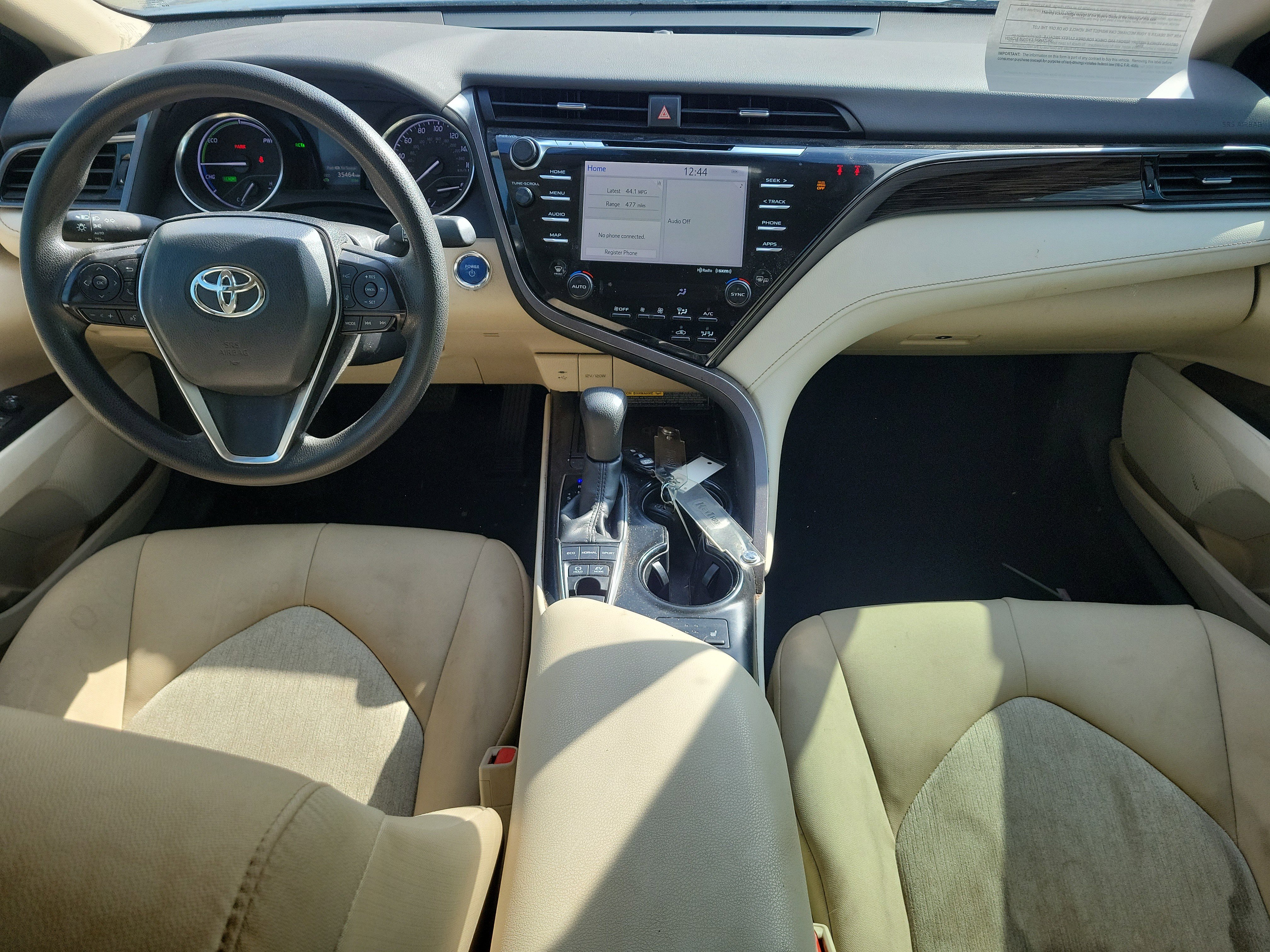 Used 2019 Toyota Camry LE w/ Sunroof Package image 10
