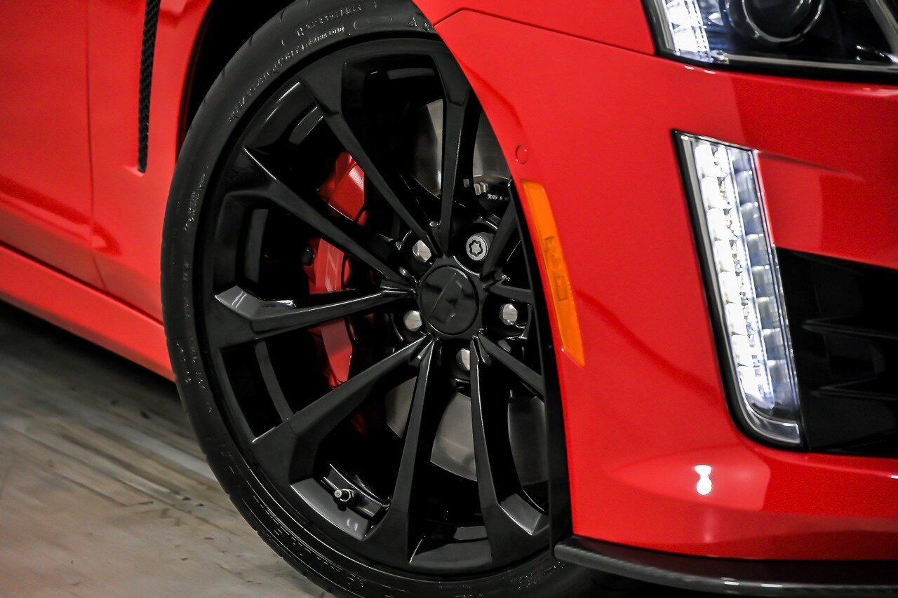Used 2019 Cadillac CTS V w/ Carbon Fiber Package RWD image 4