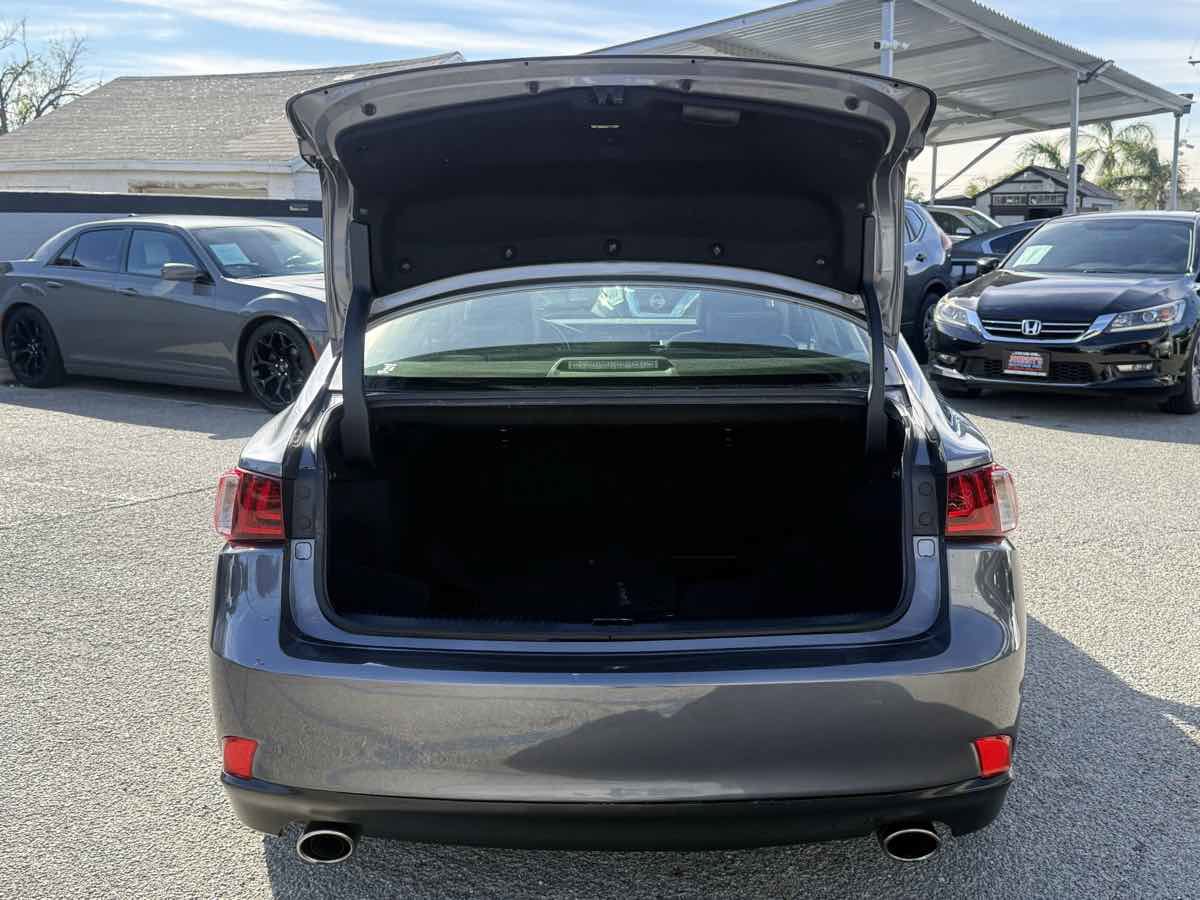 Used 2016 Lexus IS 200t image 20