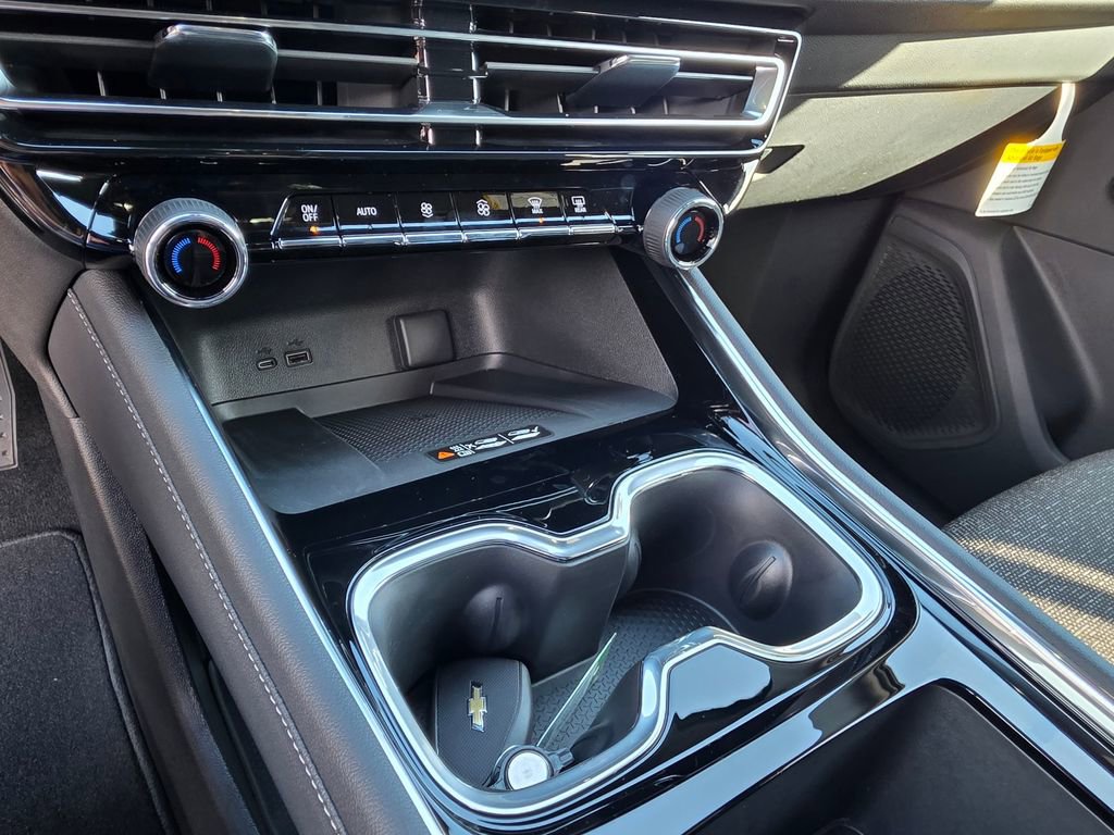 New 2026 Chevrolet Traverse LT w/ LPO, Floor Liner Package image 15