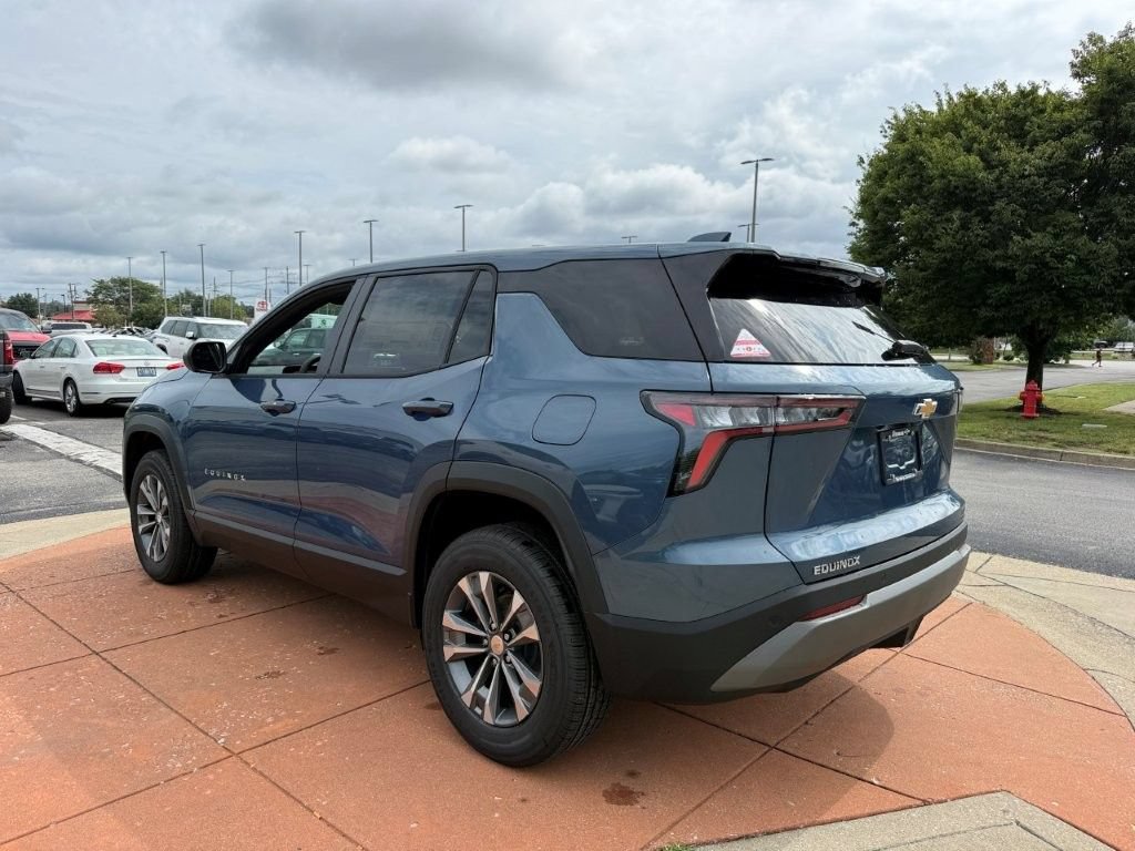 New 2027 Chevrolet Equinox LT FWD image 5