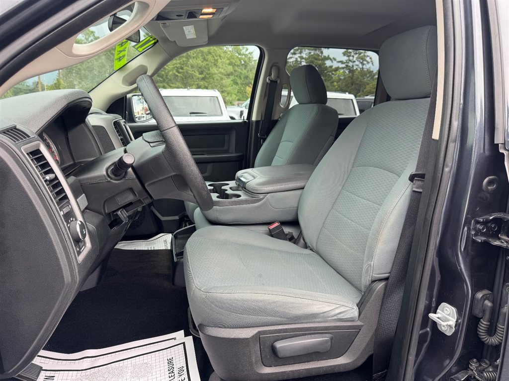 Used 2017 RAM 1500 Express AWD/4WD image 16