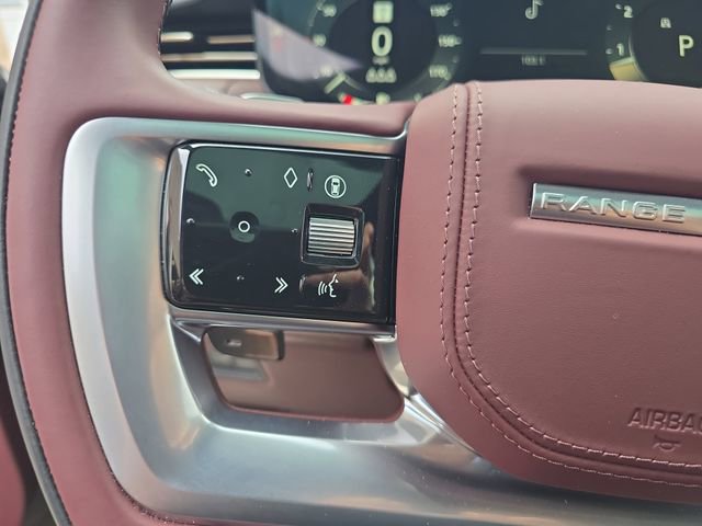 Used 2025 Land Rover Range Rover SE image 17