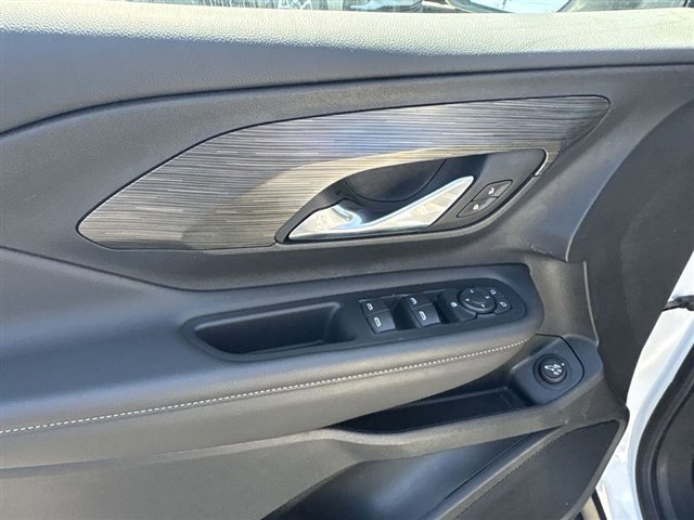 Used 2023 GMC Terrain SLE w/ Driver Convenience Package image 22