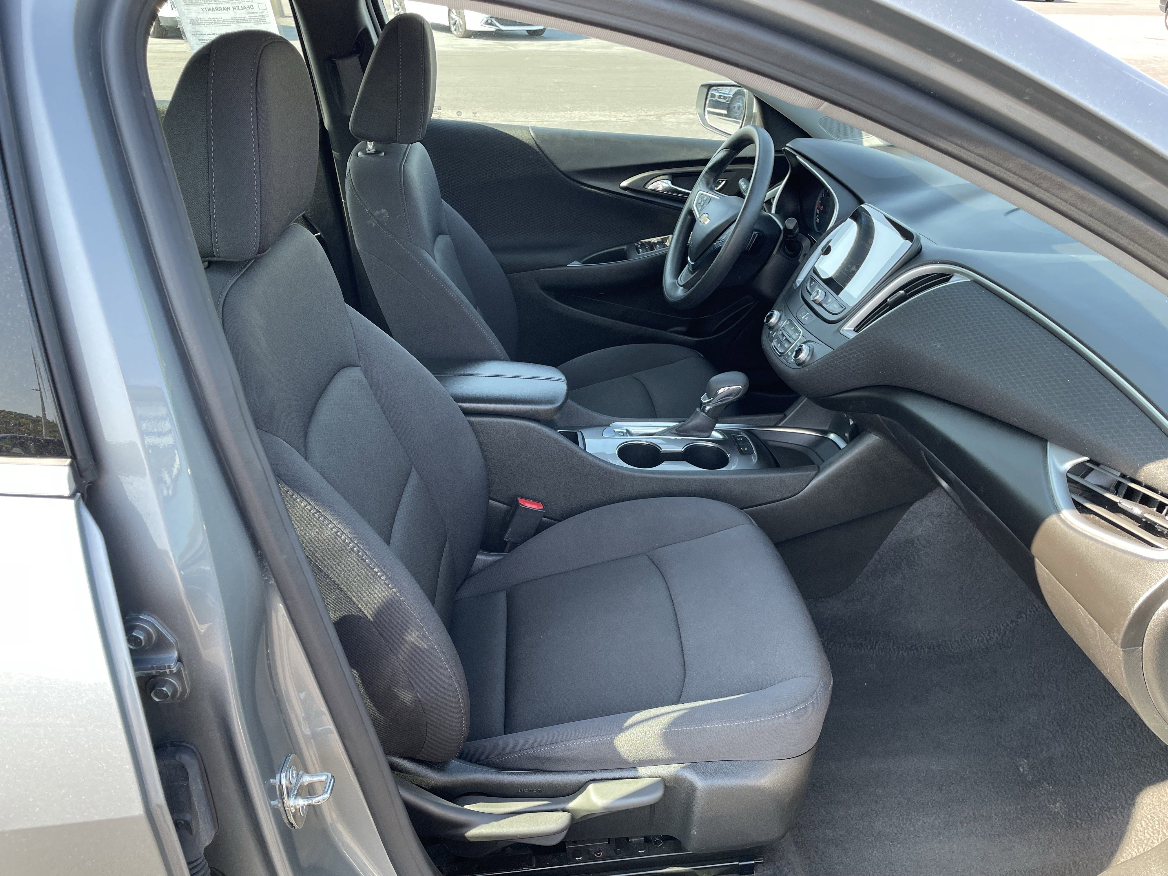 Used 2024 Chevrolet Malibu LT image 35