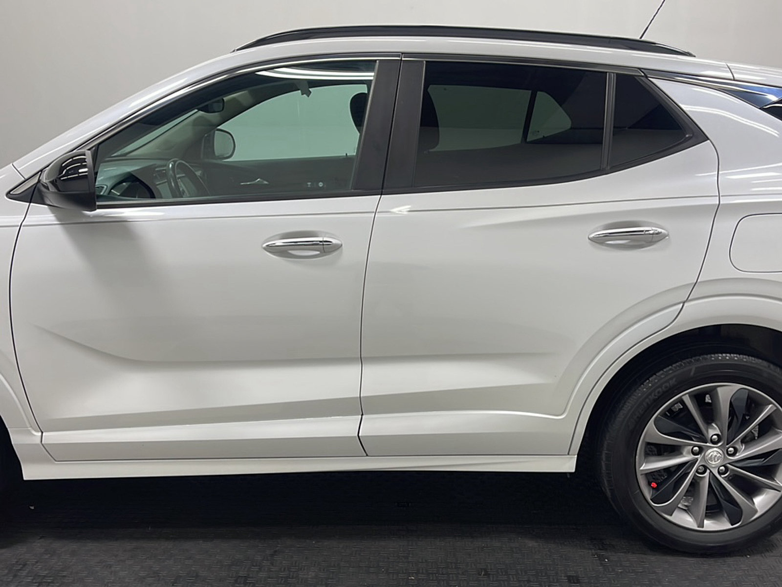 Used 2021 Buick Encore GX Select w/ Sport Touring Package AWD/4WD image 13