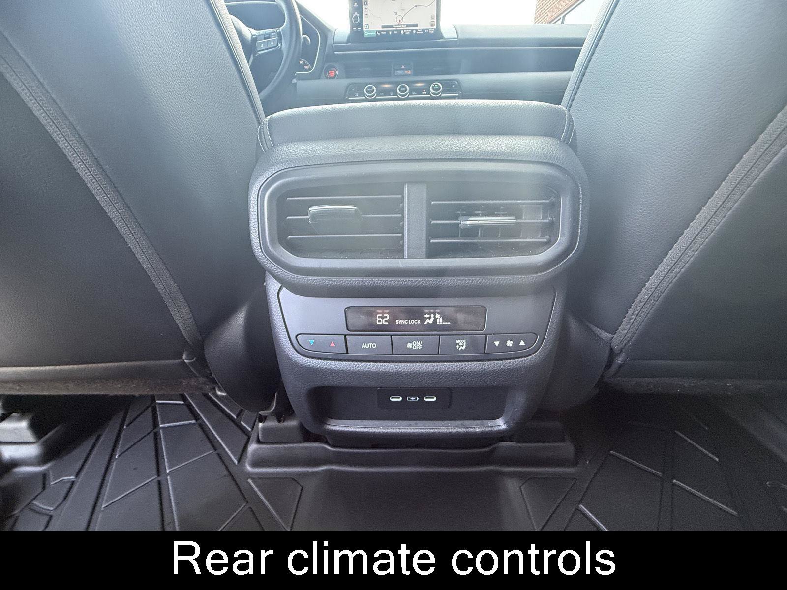 Used 2024 Honda Pilot Touring image 20