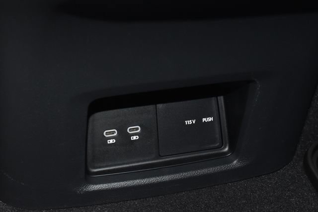 Used 2024 Volkswagen Atlas SEL Premium R-Line image 32