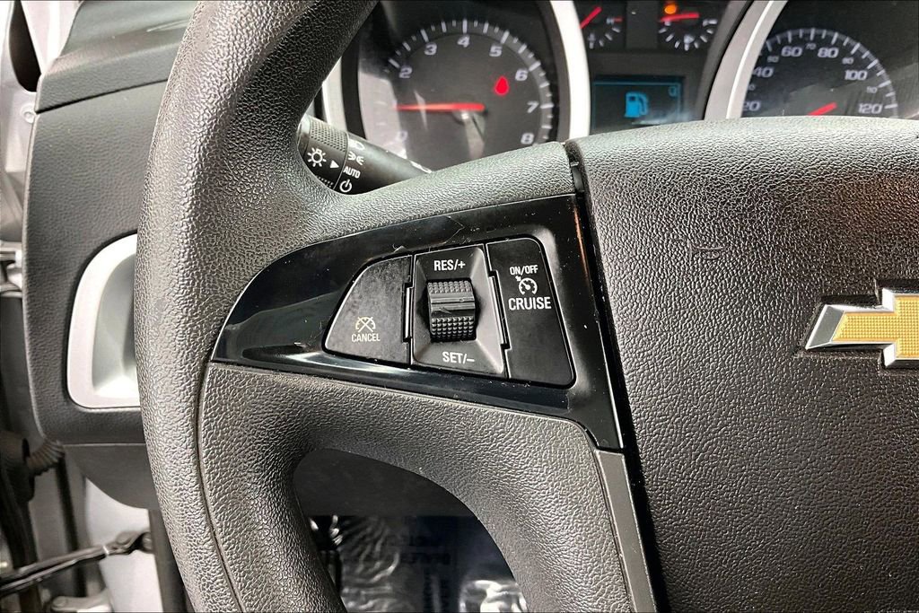 Used 2015 Chevrolet Equinox LS image 18