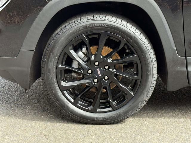 Certified 2023 GMC Terrain SLE w/ Driver Convenience Package image 7