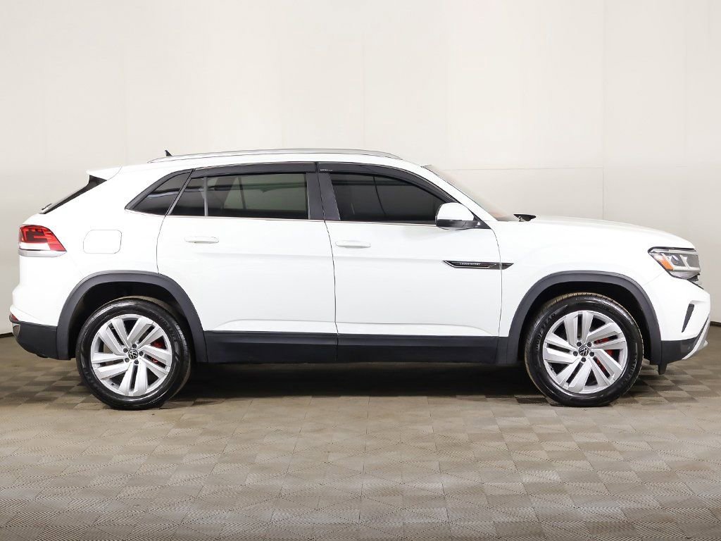 Used 2023 Volkswagen Atlas Cross Sport SE w/ Panoramic Sunroof Package image 18