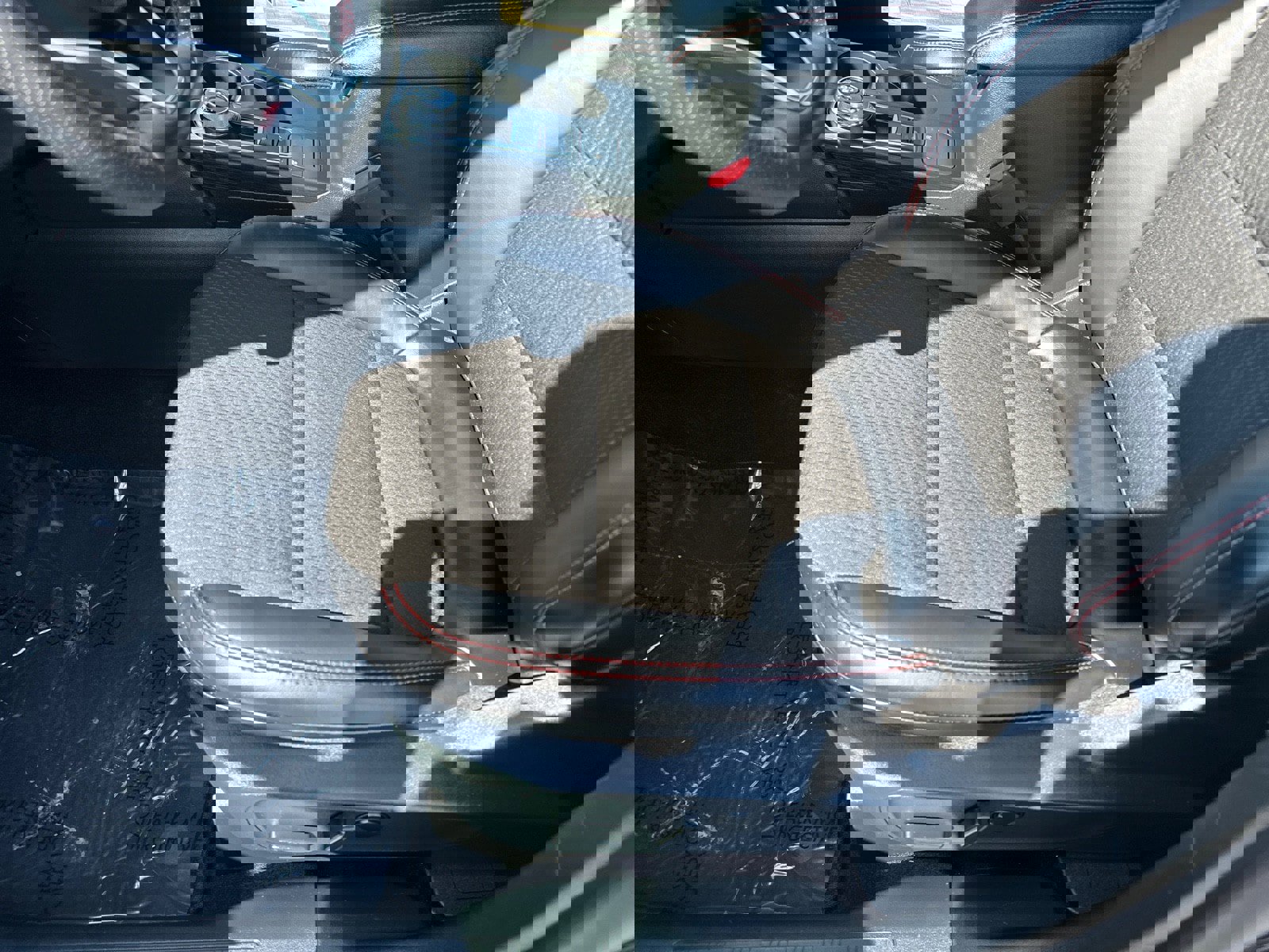 Used 2025 Ford Escape ST-Line Select image 12