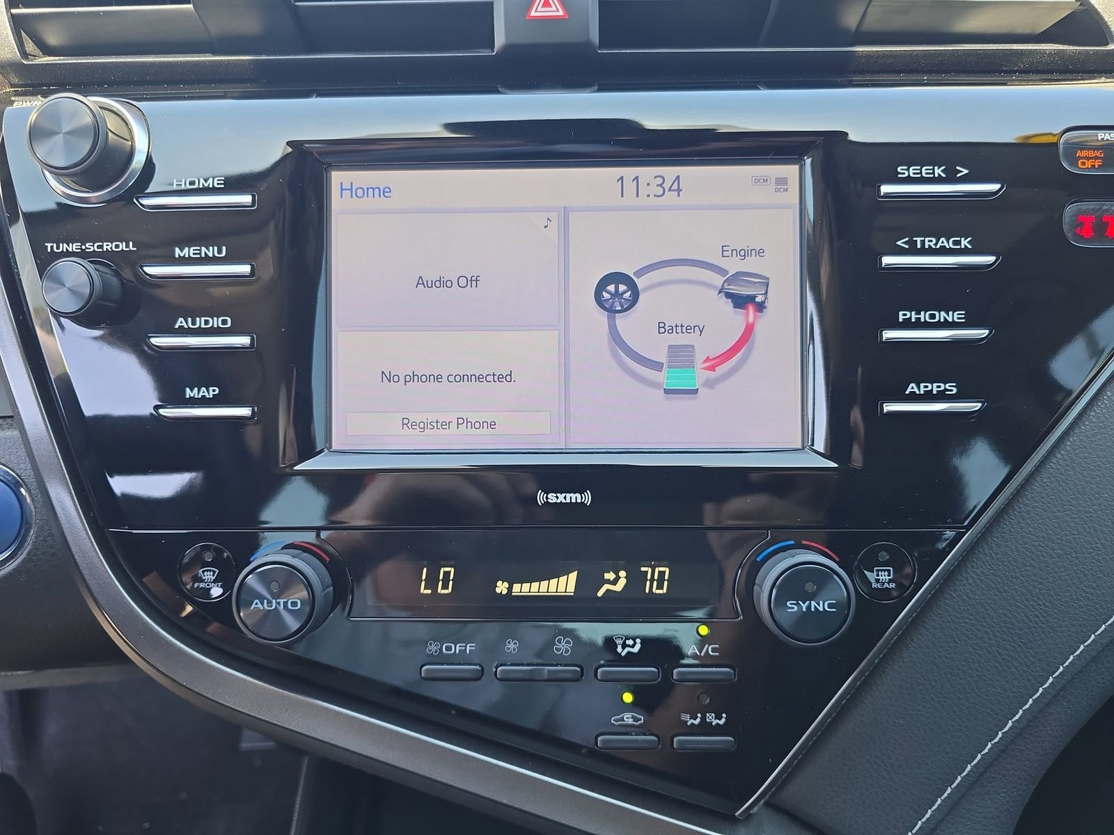 Used 2020 Toyota Camry SE FWD image 18