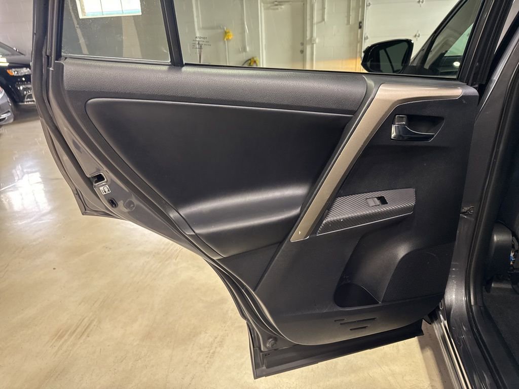 Used 2013 Toyota RAV4 Limited image 36