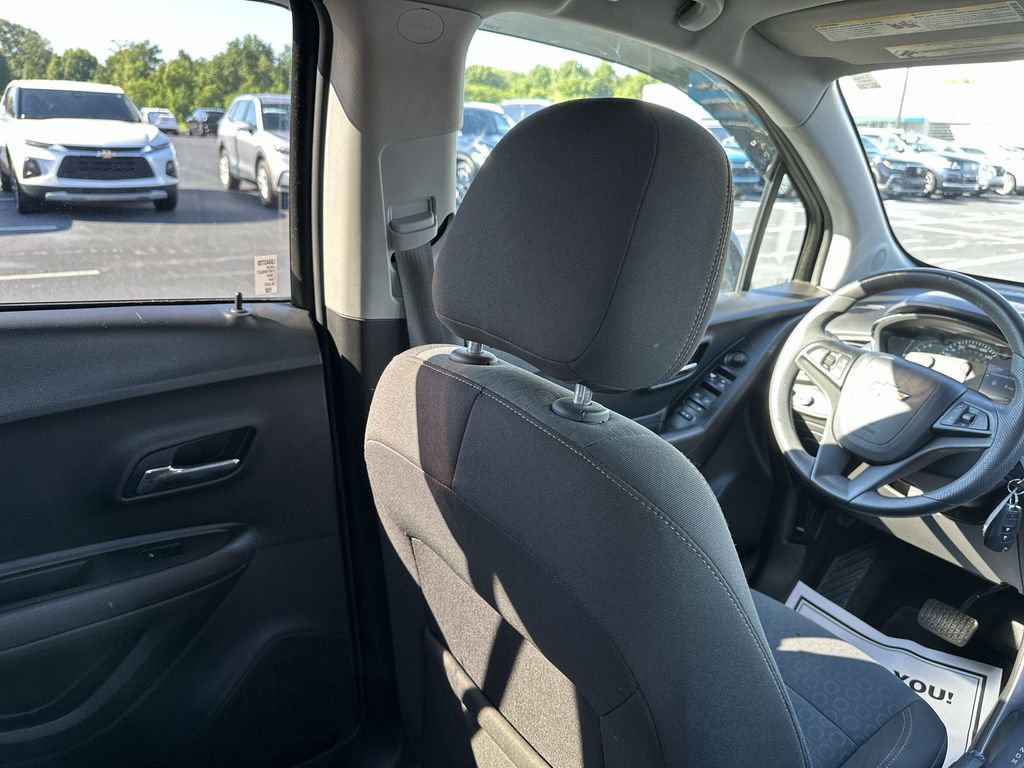 Used 2020 Chevrolet Trax LS w/ Tint and Cruise Package FWD image 15