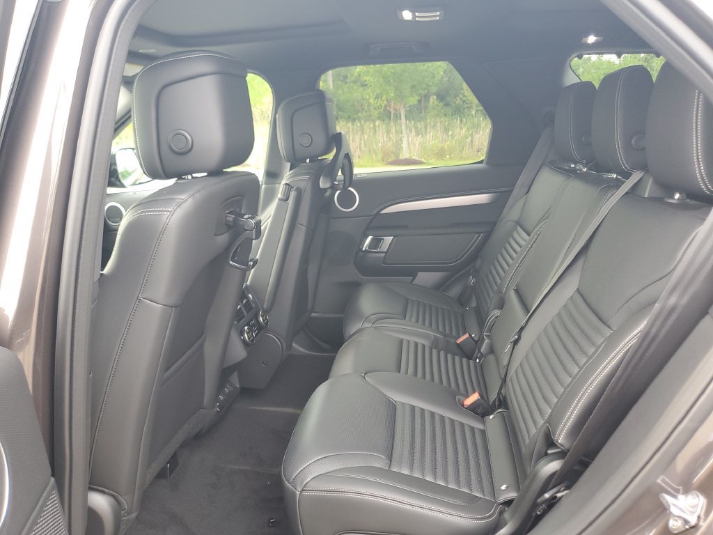 New 2026 Land Rover Discovery Dynamic SE AWD/4WD image 26