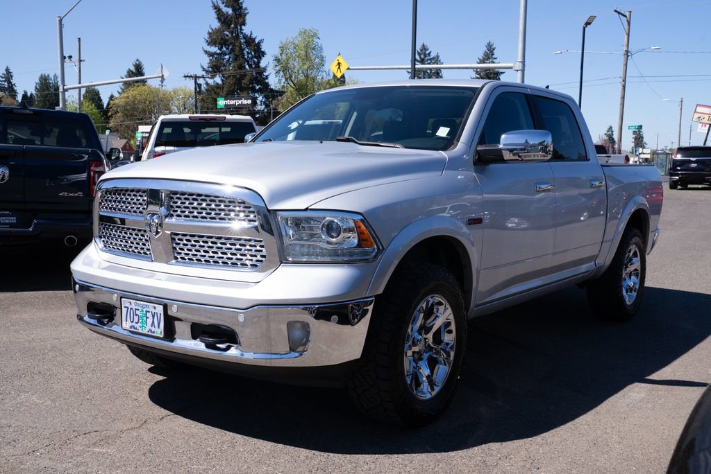 Used 2018 RAM 1500 Laramie w/ Convenience Group AWD/4WD image 3
