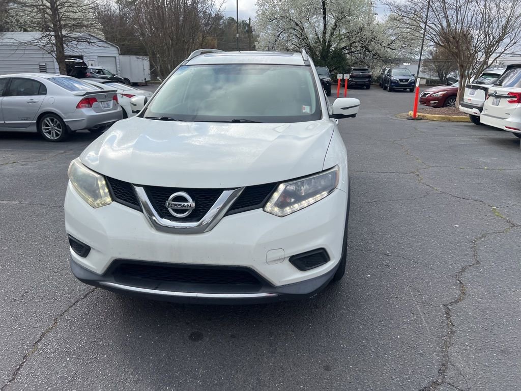 Used 2016 Nissan Rogue SV w/ SV Premium Package image 2