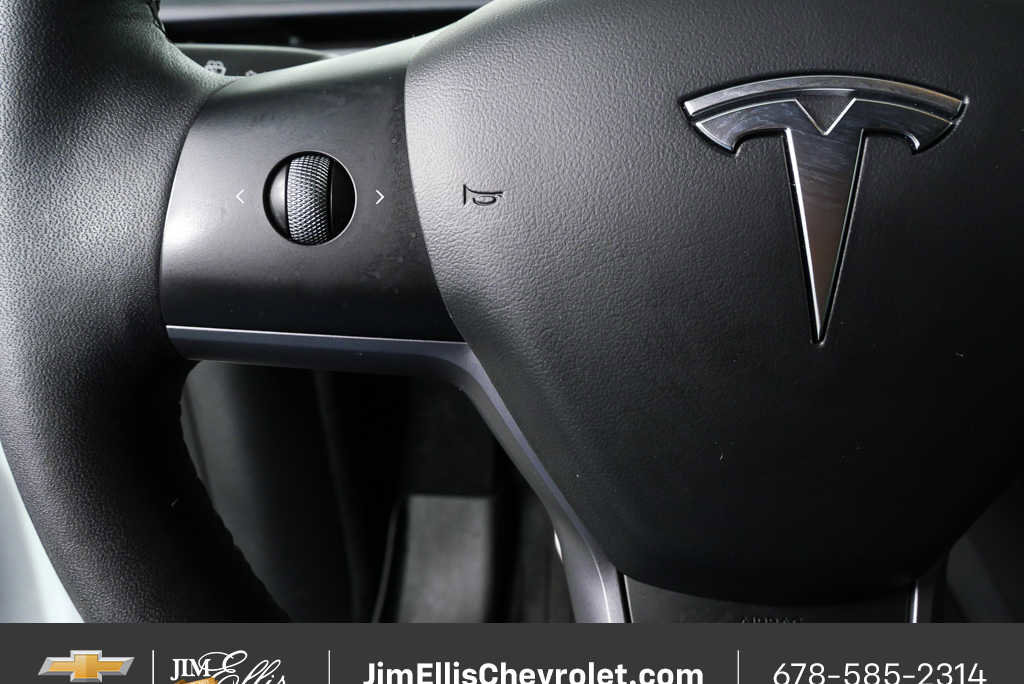 Used 2022 Tesla Model Y Performance image 9