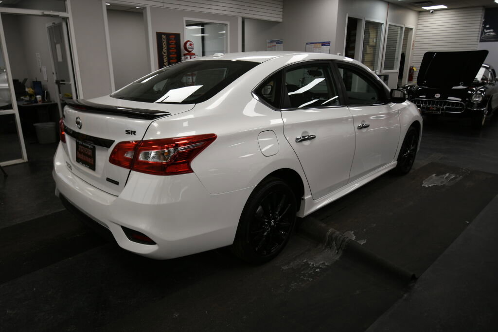 Used 2018 Nissan Sentra SR w/ Technology Package image 8