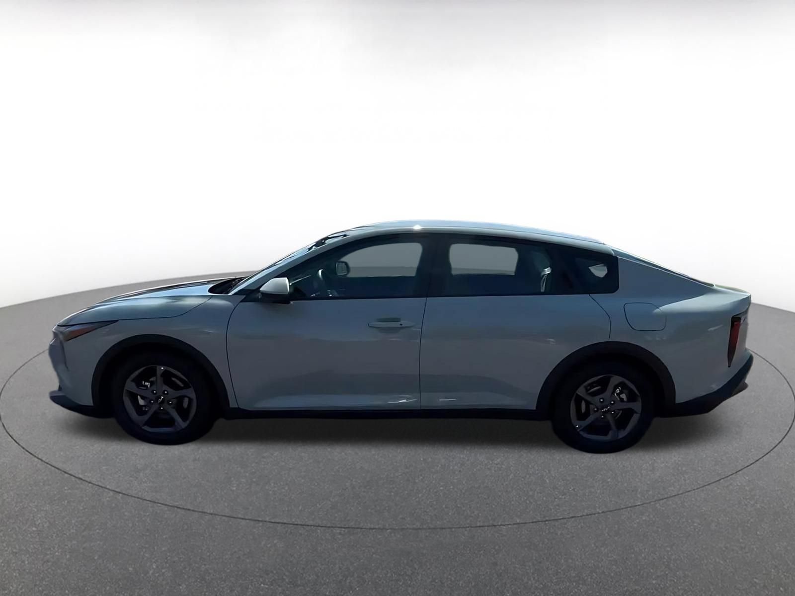Used 2025 Kia K4 FWD image 9
