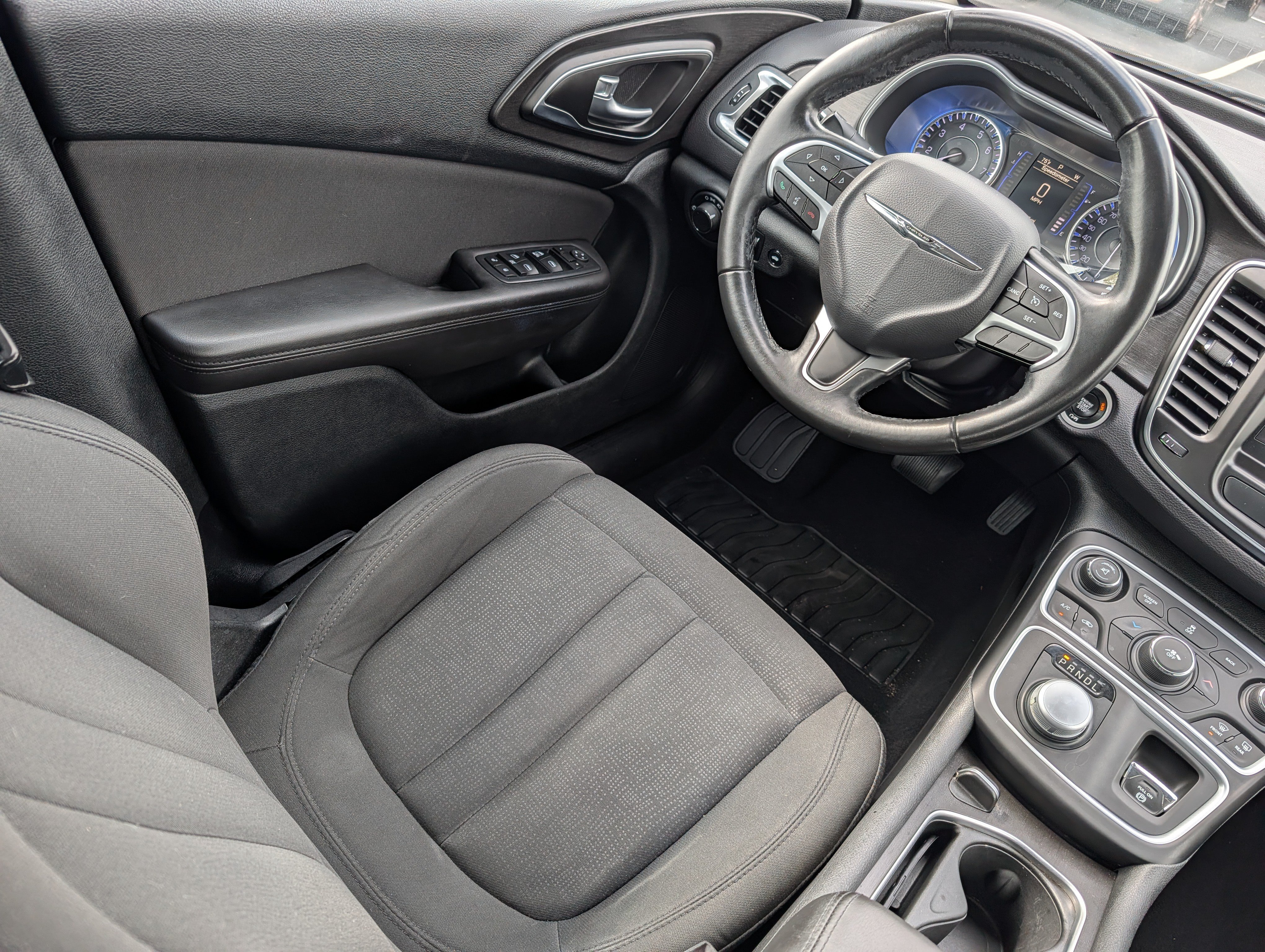 Used 2017 Chrysler 200 LX FWD image 9