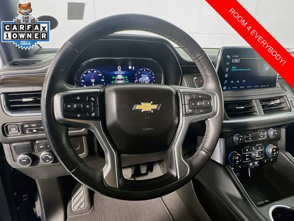 Used 2022 Chevrolet Suburban LT w/ Luxury Package RWD image 11