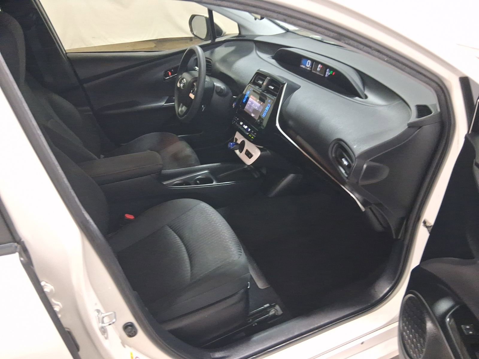 Used 2016 Toyota Prius Two FWD image 17