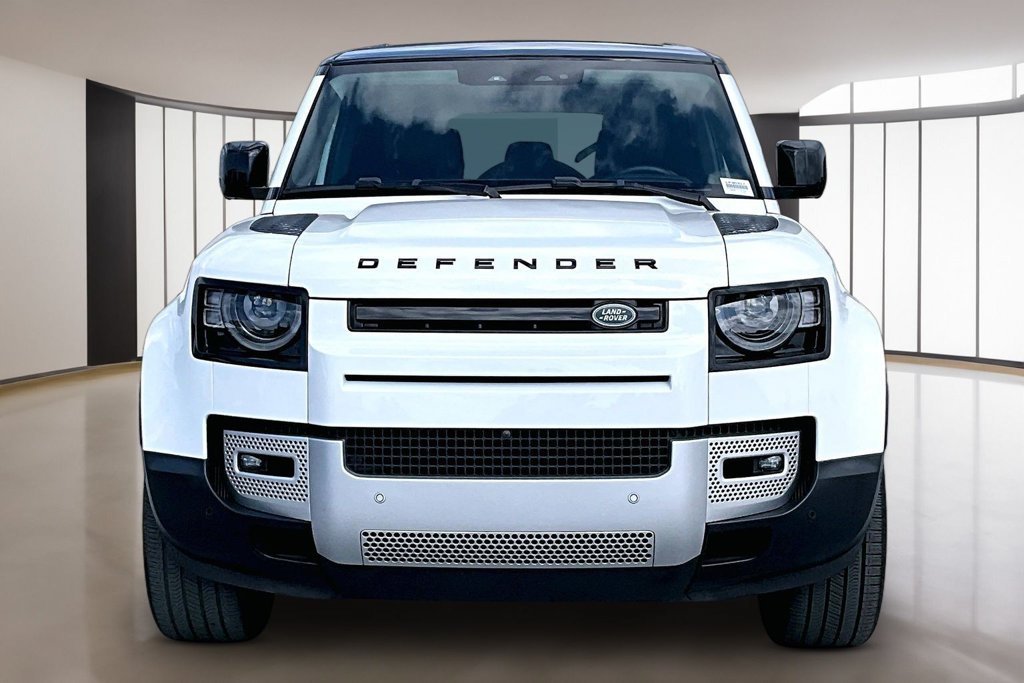 Certified 2023 Land Rover Defender 110 SE AWD/4WD image 2