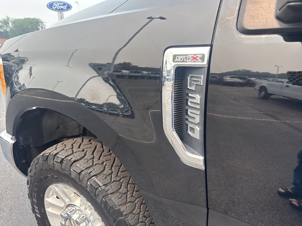 Used 2017 Ford F250 XL w/ STX Appearance Package AWD/4WD image 31