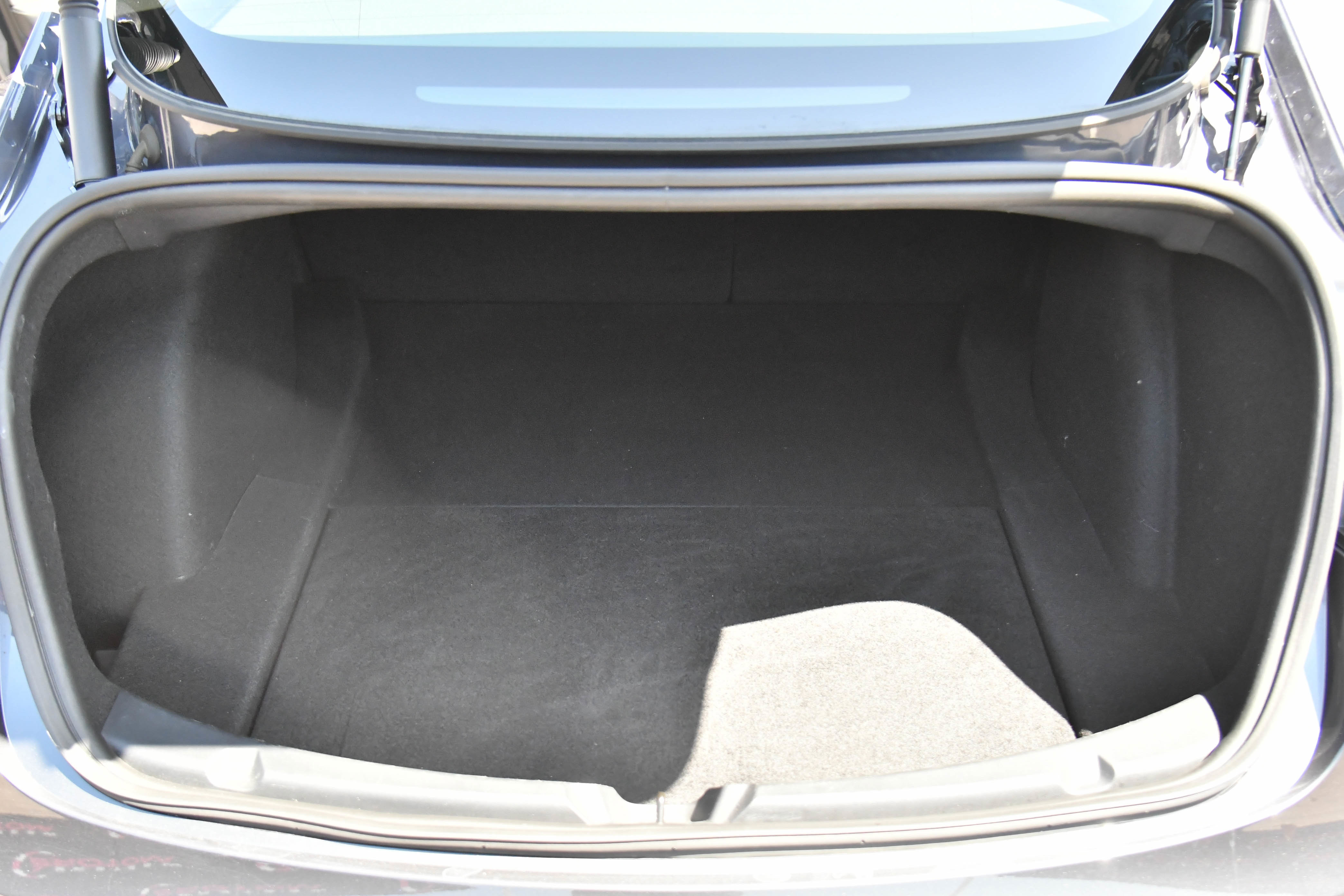 Used 2023 Tesla Model 3 Standard Range RWD image 37