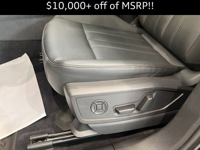 Used 2025 Audi Q5 Premium AWD/4WD image 10