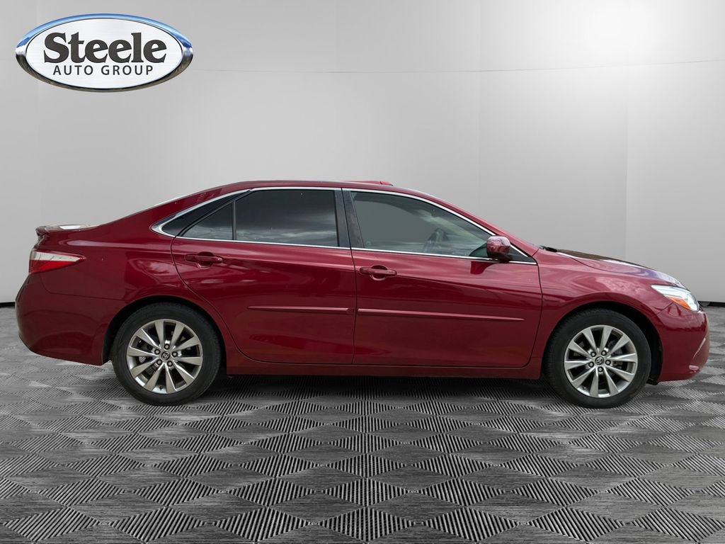 Used 2015 Toyota Camry XLE w/ Moonroof Package image 6