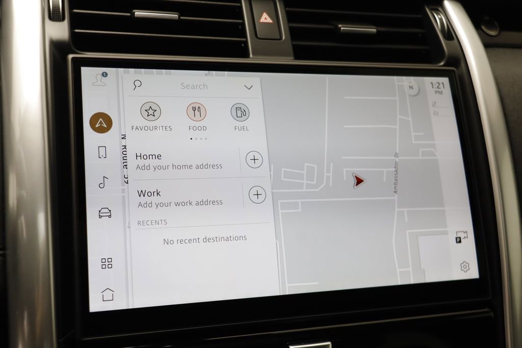 Used 2025 Land Rover Discovery S image 9