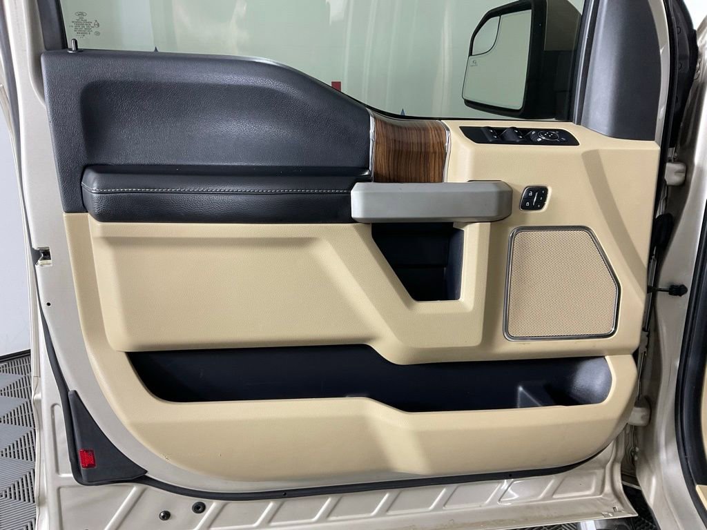 Used 2017 Ford F150 Lariat w/ Trailer Tow Package image 12