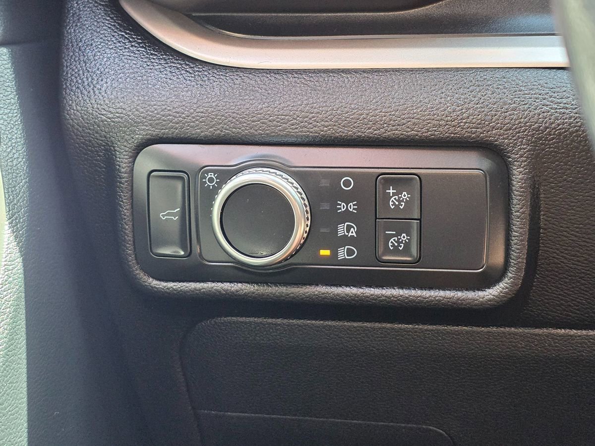 Used 2021 Ford Explorer XLT RWD image 50