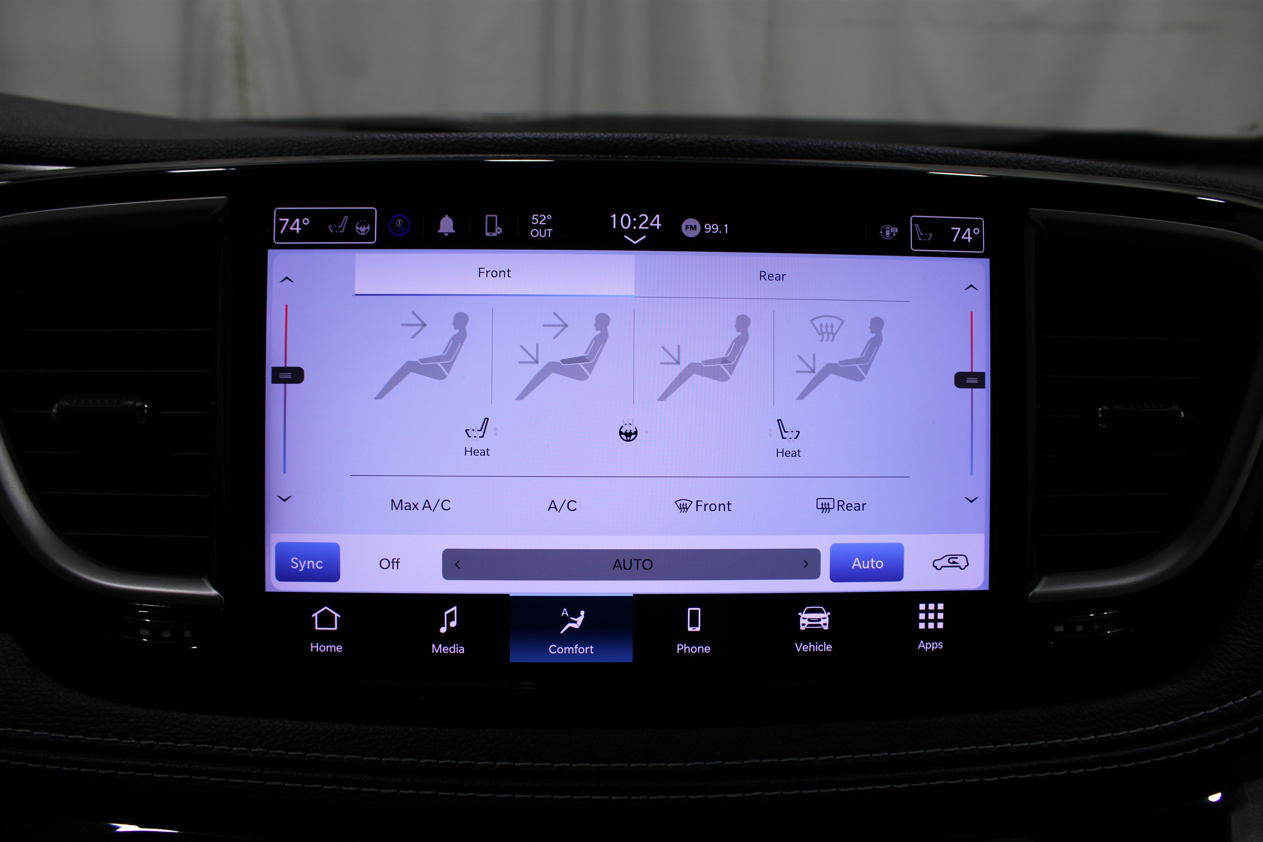 Used 2022 Chrysler Pacifica Touring-L image 17