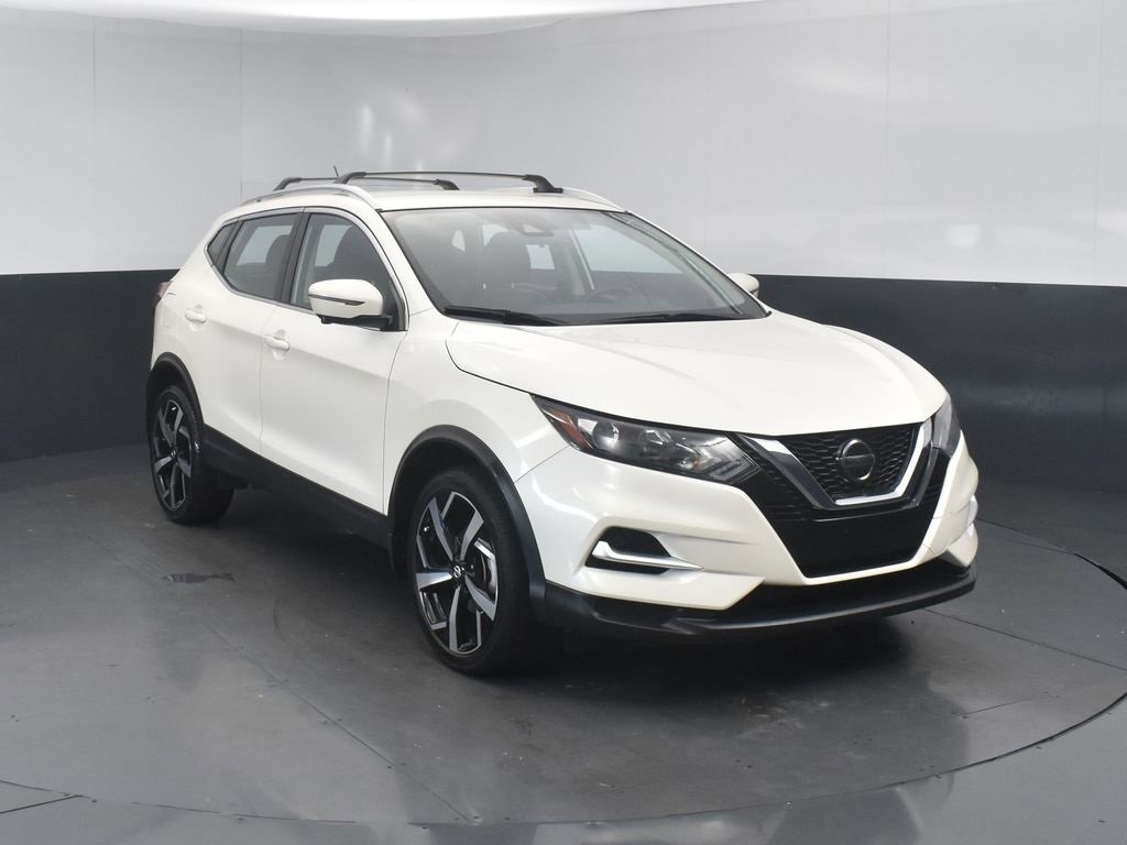 Used 2022 Nissan Rogue Sport SL image 2