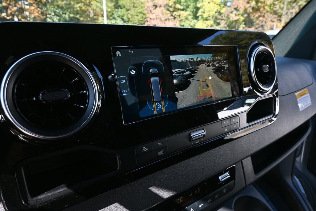 Used 2025 Mercedes-Benz Sprinter 2500 image 13